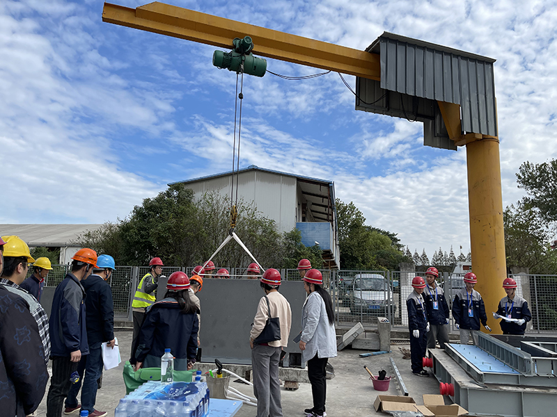 0.4 裝配式建筑構件吊裝.jpg